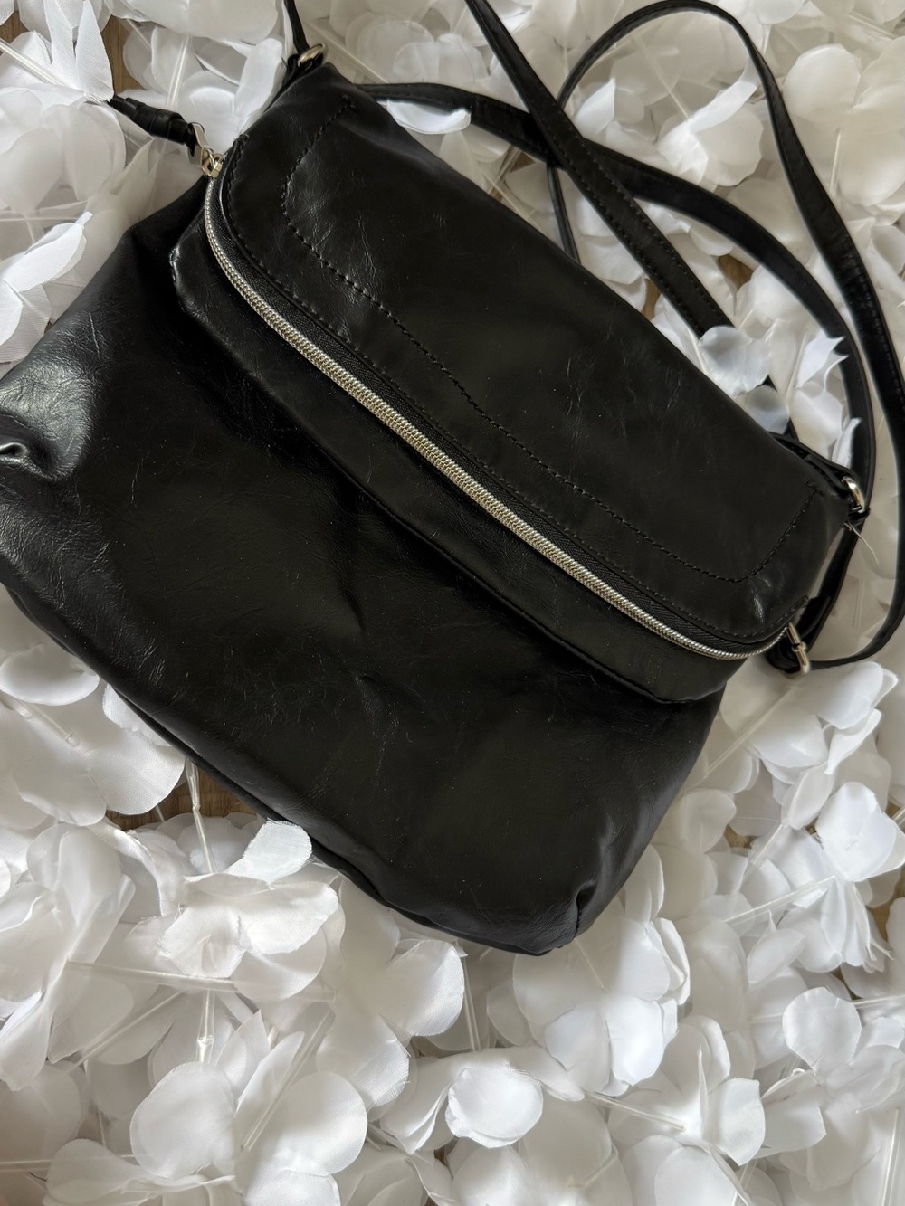 Relic Black Crossbody Leather Shoulder Bag
